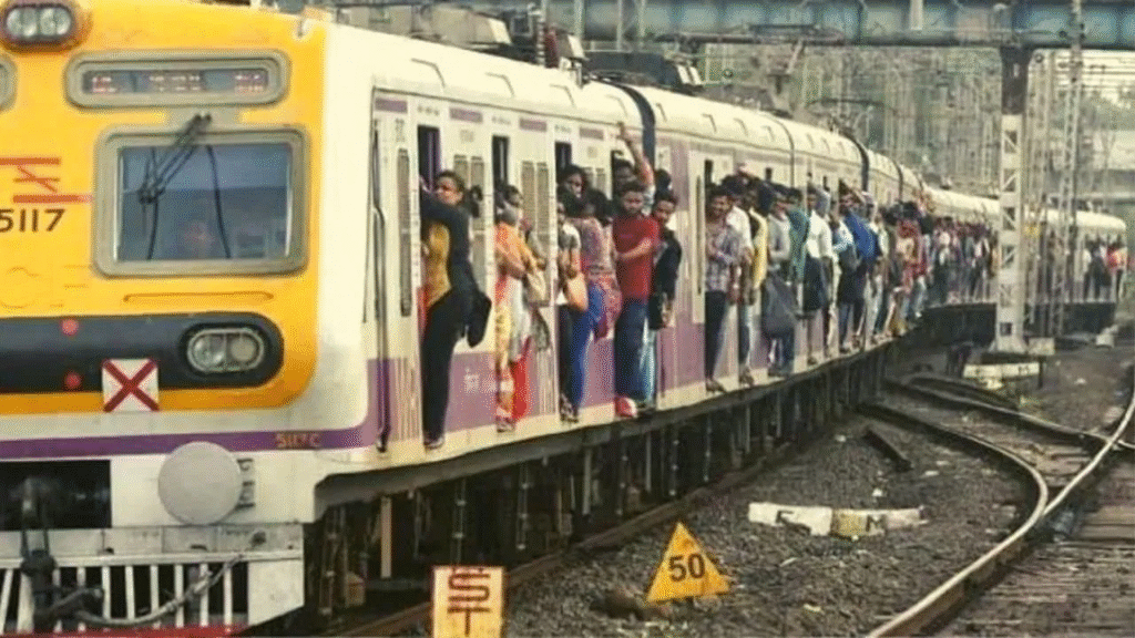 मुंबई लोकल में मिलेंगी और एसी ट्रेनें, किराया नहीं बढ़ेगा